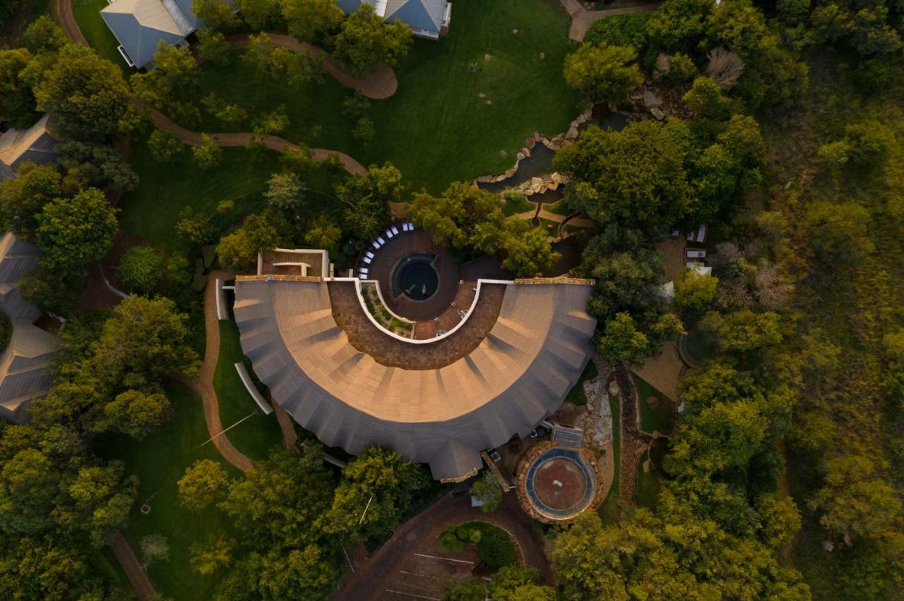 Mount Grace Hotel & Spa Magaliesburg Kültér fotó Aerial view of the house