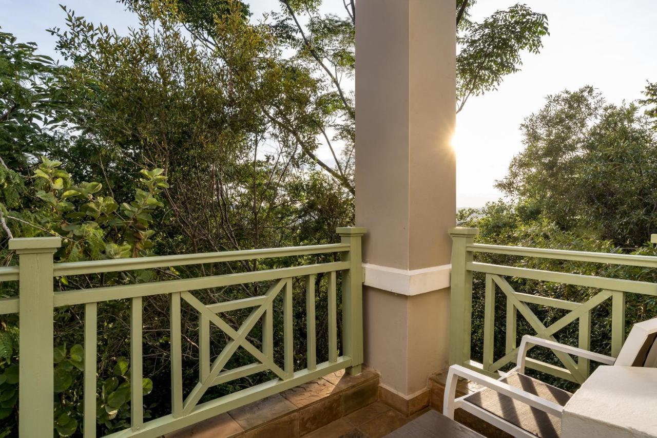 Mount Grace Hotel & Spa Magaliesburg Kültér fotó A balcony at the Four Seasons Resort